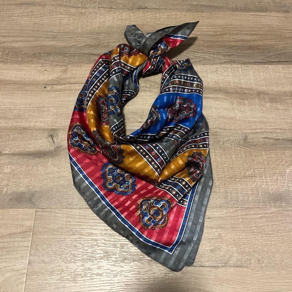 Colorful Patterned Scarf - Picture 3 of 3